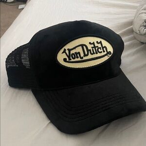 Von Dutch Black and Cream Mesh SnapBack